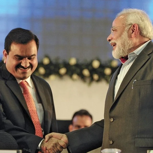 `நட்புன்னா என்னன்னு தெரியுமா?'- இந்தியப் பொருளாதாரத்தை மாற்றிய மோடி-அதானி நட்பு!