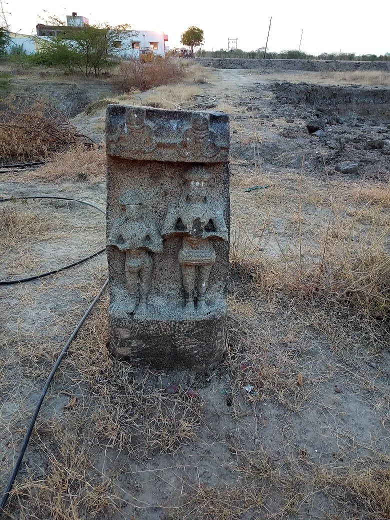 விருதுநகர் அருகே கிடைத்த இசைக் கலைஞர்களின் நடுகல் சிற்பம்!