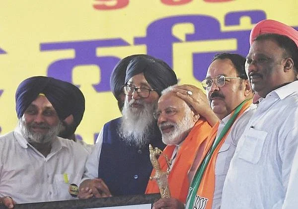 143 பொதுக்கூட்டங்கள்; 1.5 கோடி மக்கள் - மோடியின் 50 நாள் பிரசாரத்தை விவரிக்கும் அமித் ஷா