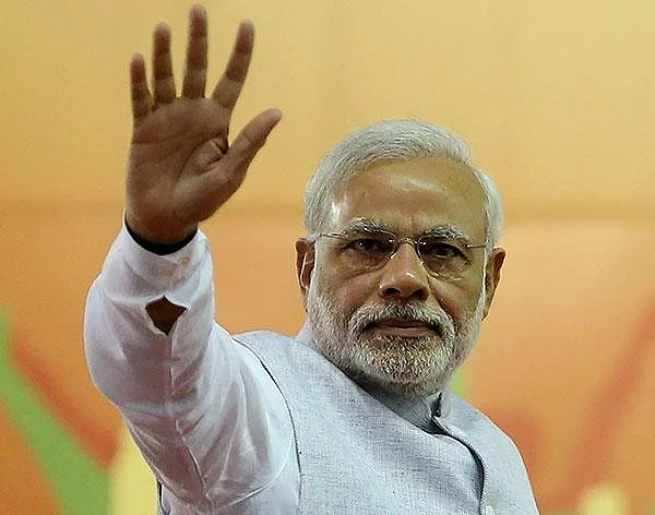 ``பார்ட்டி வொர்க் பண்றேன்... சீட் கொடுக்கிறது அவங்க இஷ்டம்!" - குஷ்பு