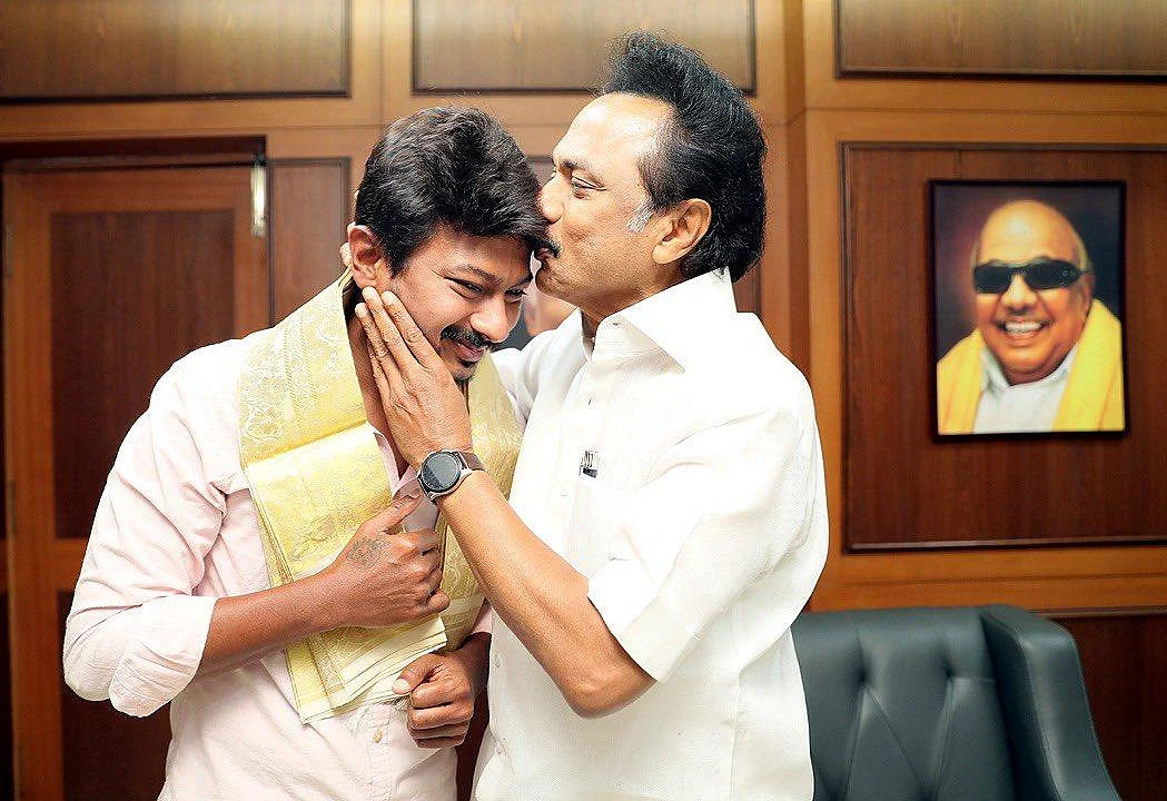 ``வருஷம் திரும்பட்டும் பார்த்துக்கொள்ளலாம்!” - உதயநிதிக்கு கட்சி பொறுப்பு வழங்குவதில் தாமதம்