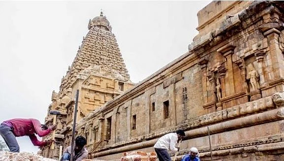 ``தஞ்சாவூர்ல 50 குளங்களைக் காணோம் சார்!” - கோட்டாட்சியரை அதிரவைத்த சமூக ஆர்வலர்