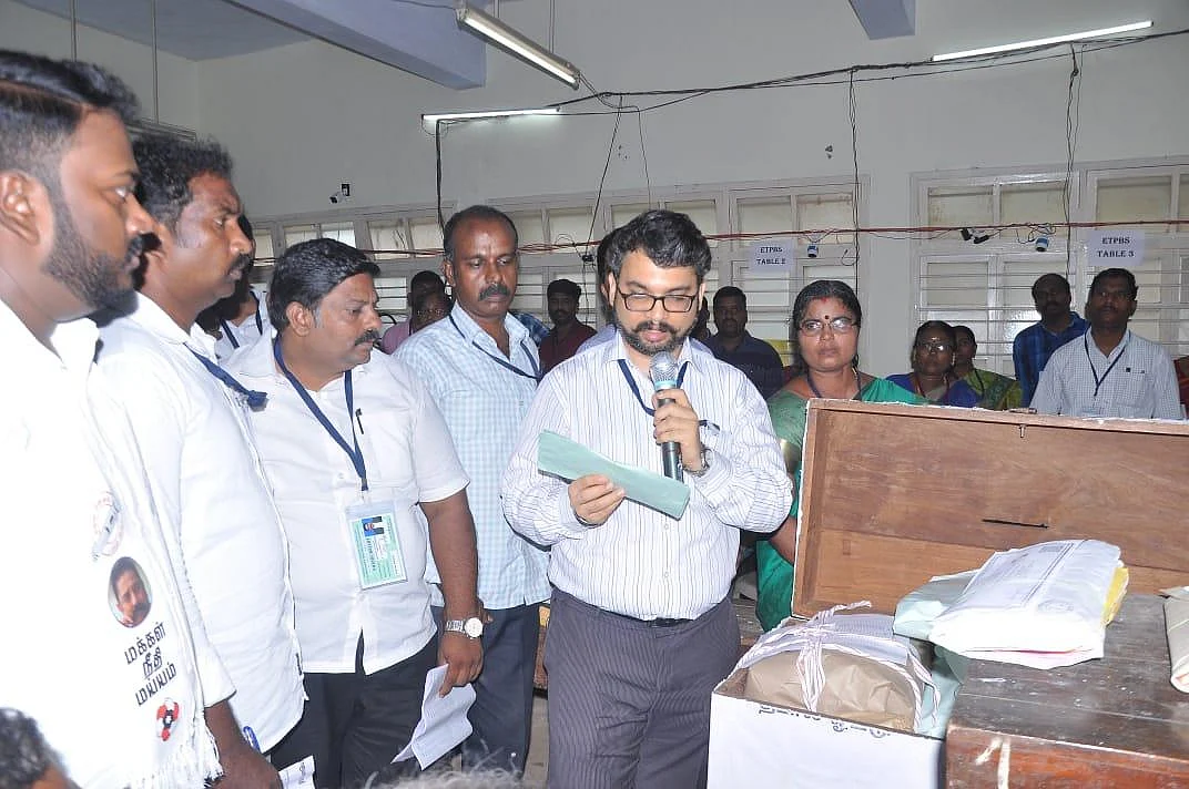 `எனது கையொப்பம் இல்லாமல் எப்படி ரிலீஸ் செய்யலாம்! - டென்சனான குமரி கலெக்டர்