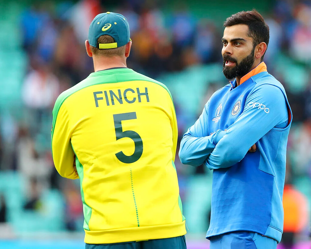 #INDvAUS தவான், கோலி, புவி அசத்தல்..! ஆஸியை வீழ்த்தியது மென் இன் புளூ Live Update, ICC Cricket World Cup 2019