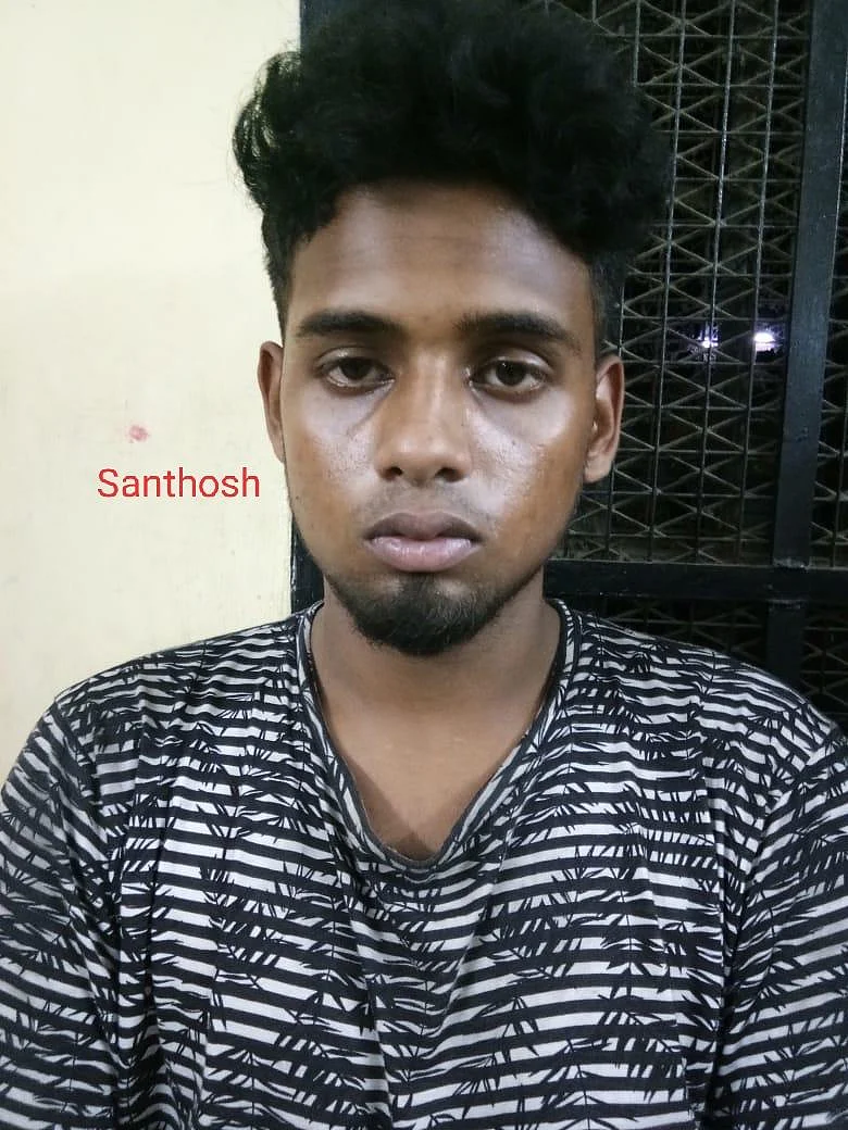 `இந்த ஸ்பேர் பார்ட்ஸ் உன் பைக்குக்கு செட்ஆகாது!'- திருட ஐடியா கொடுத்த மெக்கானிக்