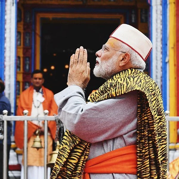 “29 ஆண்டுகளுக்குப் பிறகு கேதர்நாத்தில் தியானம்!" - பரவசத்தில் உருகிய மோடி