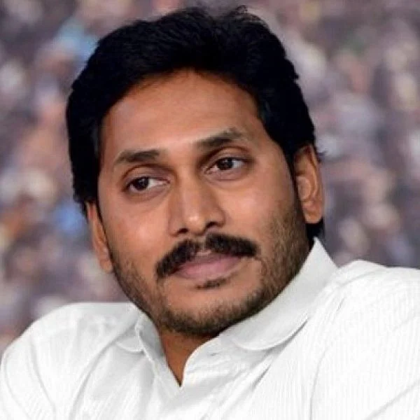 `நோ ஸ்கூல் பேக்; முதியோர் பென்ஷன்; மதுவிலக்கு’ - மாஸ் காட்டும் ஜெகன்மோகன் ரெட்டி!