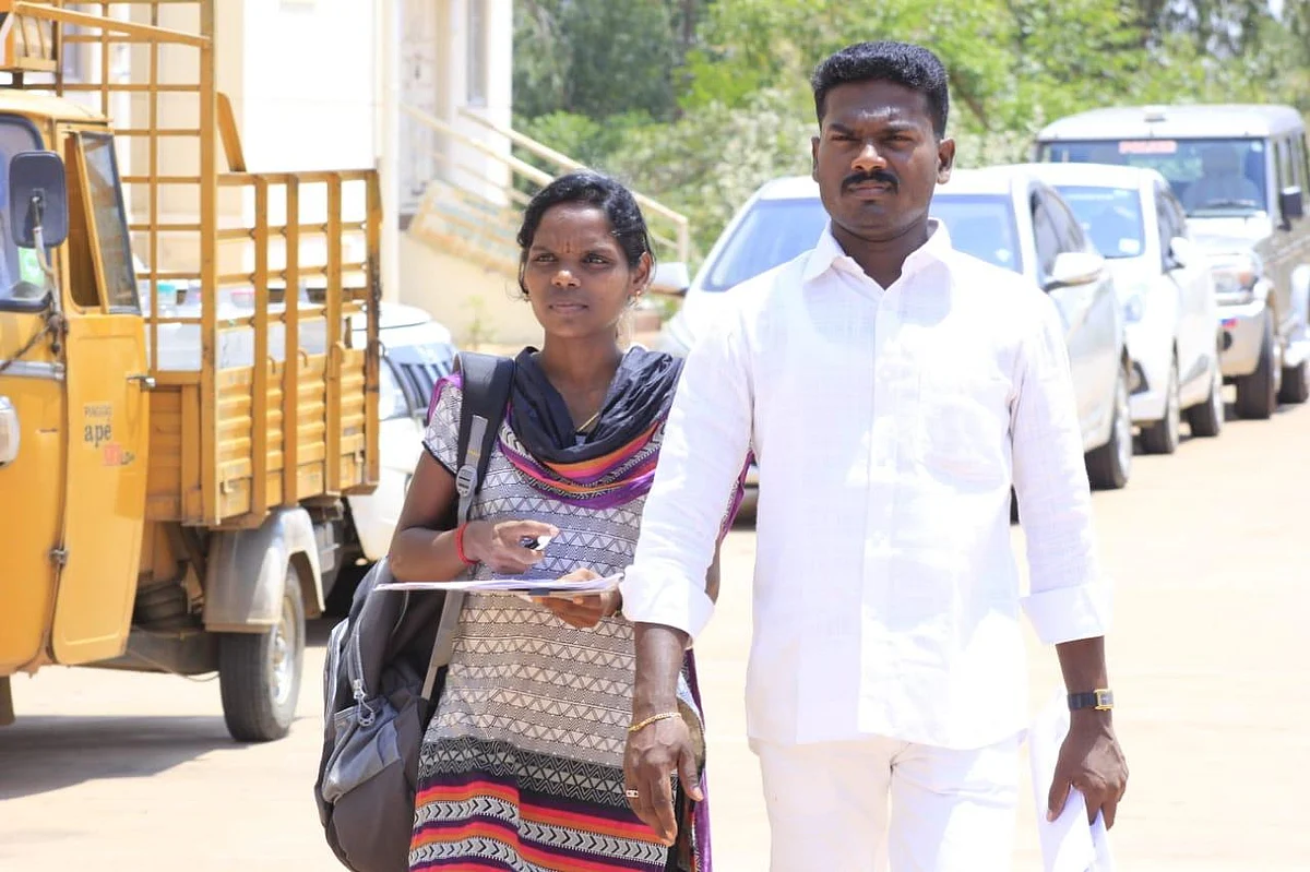 `ஆணவக் கொலைசெய்ய முயற்சி நடக்கிறது!' - துப்பாக்கி லைசென்ஸ் கேட்டு தஞ்சை தம்பதி மனு