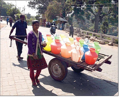 குடிநீரின்றி தவிக்கும் குன்னூர்