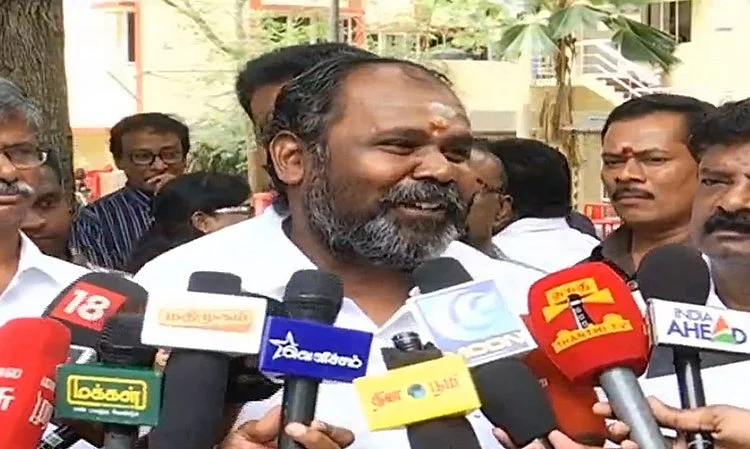 ஆட்சியைத் தக்கவைத்தது எப்படி?- அமைச்சர் உதயகுமார் சொல்லும் புள்ளி விவரக் கணக்கு