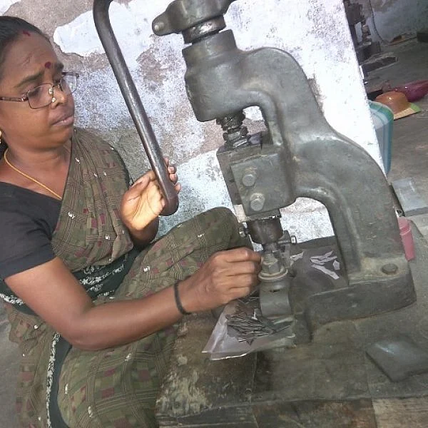 இந்தியா முழுவதும் சப்ளை! - பேனா நிப் தொழிலில் கொடிகட்டிப் பறக்கும் சாத்தூர் #MyVikatan