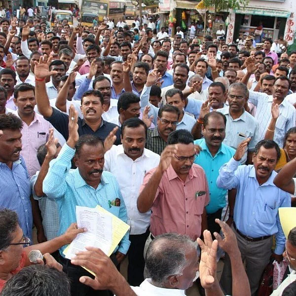 ``ஜெயலலிதாவே அரசு ஊழியர்கள் மீதான முடிவுகளை மாற்றிக்கொண்டார்" 'ஜாக்டோ ஜியோ' மீனாட்சி சுந்தரம்