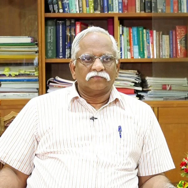 கால்நடை மருத்துவம் படிக்க நீட் அவசியமா? - விளக்கும் துணைவேந்தர்! #LetsLearn