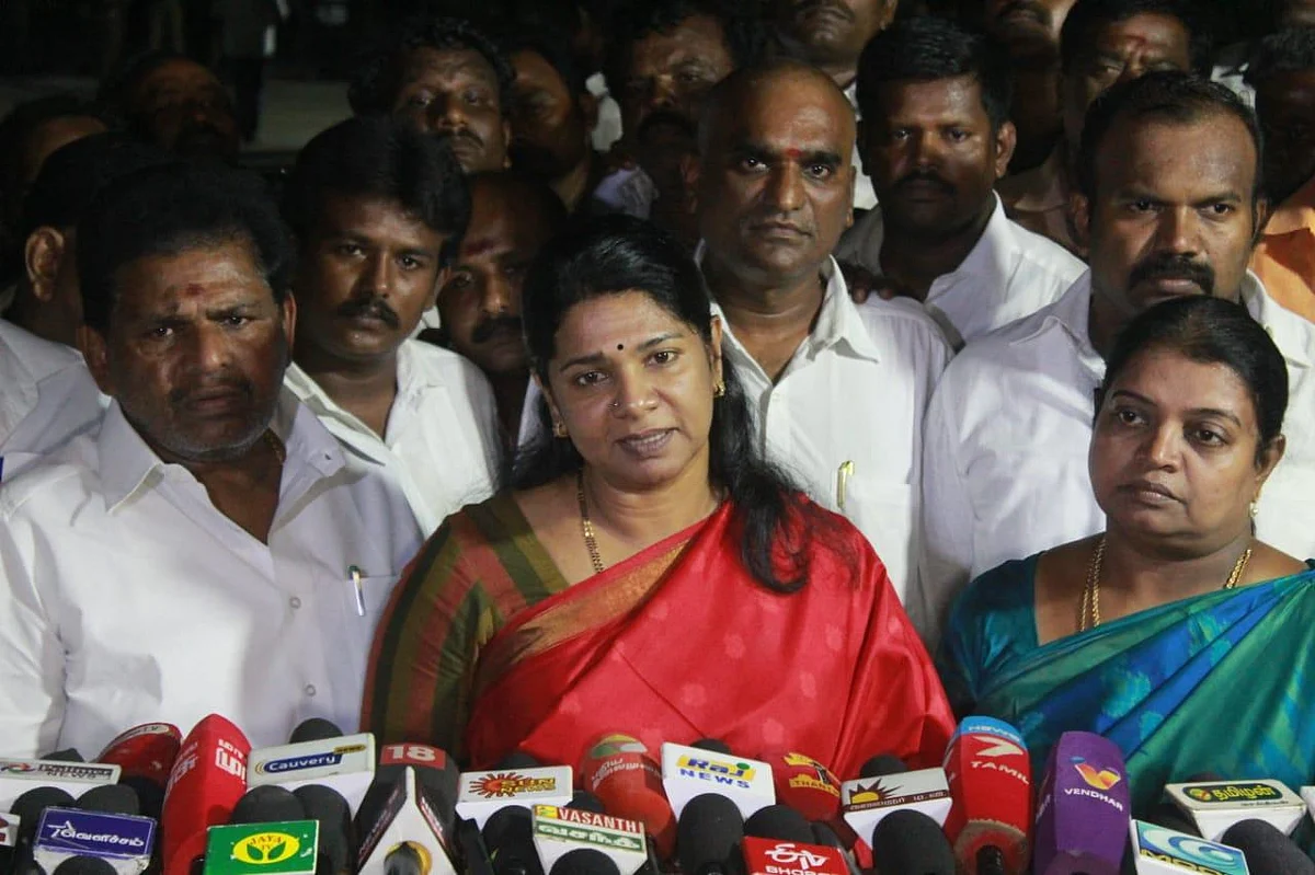 `அவரை விமர்சித்து மேலும் காயப்படுத்த விரும்பவில்லை!’ - தமிழிசை குற்றசாட்டுக்கு கனிமொழி பதில்