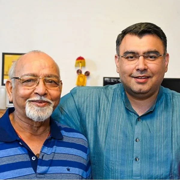 `ஒற்றைப் புன்னகைக்காக ஒரு வீட்டை விற்றார்' - தந்தைக்காக உருகும் ககன் நரங்! #FathersDay