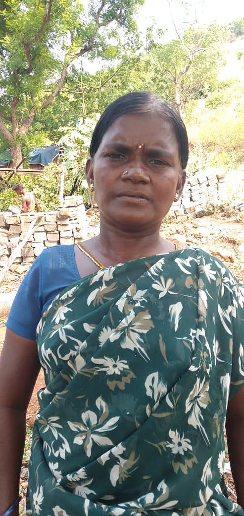 வீடுகளை இடித்த மாவட்ட நிர்வாகம்... வேதனையில் தேனி பழங்குடியின மக்கள்!