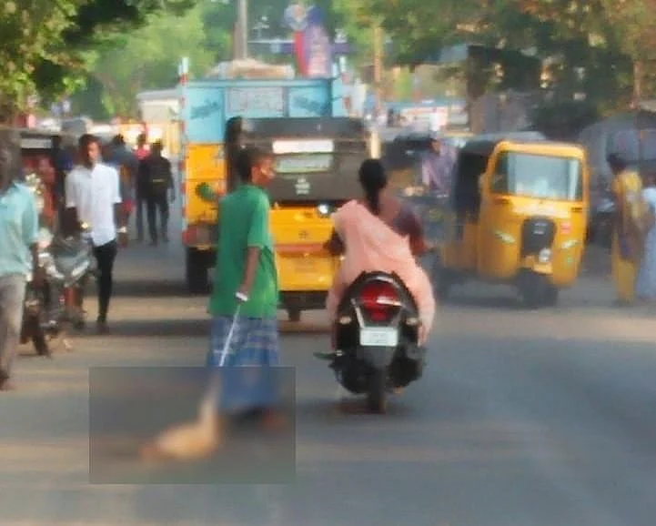 `சாலையில் இழுத்துச் சென்றார்; கால்வாயில் மூழ்கடித்தார்!' - ஒல்லிகுமாரால் நாய்க்கு நடந்த கொடூரம்