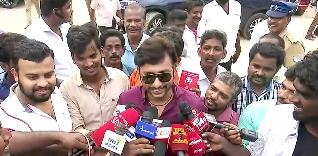 நதிகள் இணைக்கப்பட்டு, விவசாயப் பிரச்னை தீர்க்கப்பட்டு... நடிகர் சங்கத் தேர்தல் அட்ராசிட்டிகள்!