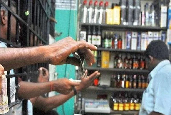 `நோ ஸ்கூல் பேக்; முதியோர் பென்ஷன்; மதுவிலக்கு’ - மாஸ் காட்டும் ஜெகன்மோகன் ரெட்டி!