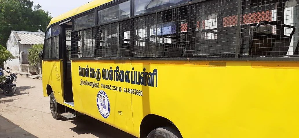 சிறுவன் உயிரைப் பறித்த வேன் கம்பி! - முன்கூட்டியே பள்ளியைத் திறந்ததால் நடந்த விபரீதம்