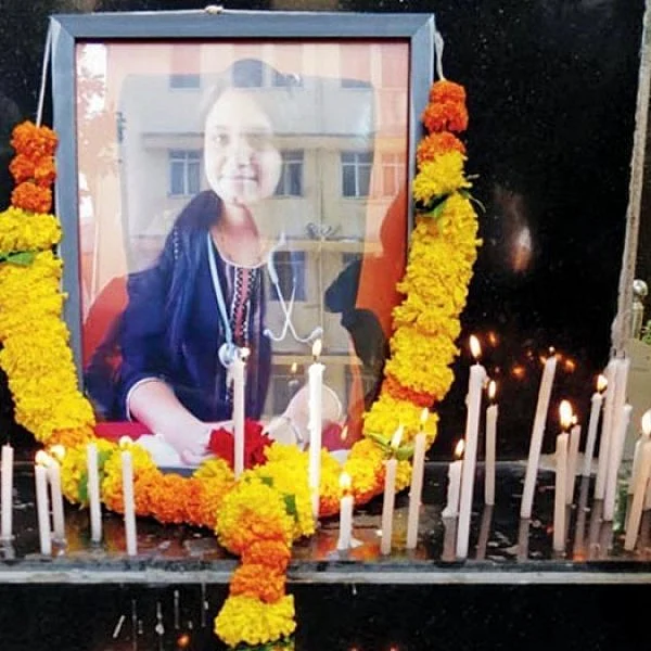 ``அடுத்தடுத்து நிகழ்ந்த மாணவர்கள் தற்கொலை... தீர்வுகளைப் பேச மறுக்கிறோமா?”