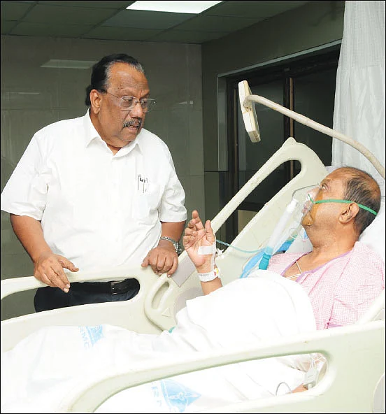 “உயிரை மீட்டெடுக்கும்போது கிடைக்கும் நிறைவு விலை மதிக்க முடியாதது!” - மருத்துவர் எஸ்.தணிகாசலம்