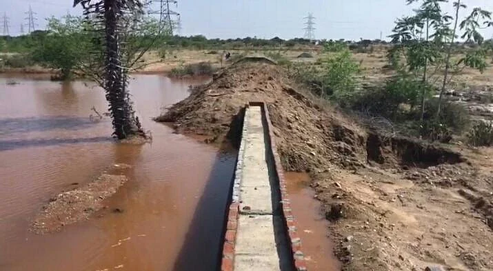 17 ஆண்டுகளாக வீணான நீர்... ஒரே மழையில் குட்டையை நிரம்பவைத்த கோவை மக்கள்!