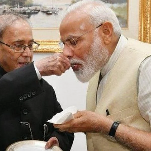 `மோடியுடன் நட்பு வலுப்பெற்றது எப்படி?' - பிரணாப் சொல்லும் ரகசியம்