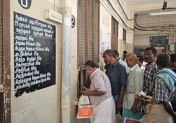 தனியார் மருந்தகங்கள் வளர்ச்சிக்குத் துணைபோகும் அரசு மருத்துவமனைகள்: ஆர்.டி.ஐ. தகவல்கள் சொல்வது என்ன?