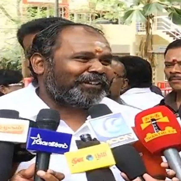 ஆட்சியைத் தக்கவைத்தது எப்படி?- அமைச்சர் உதயகுமார் சொல்லும் புள்ளி விவரக் கணக்கு