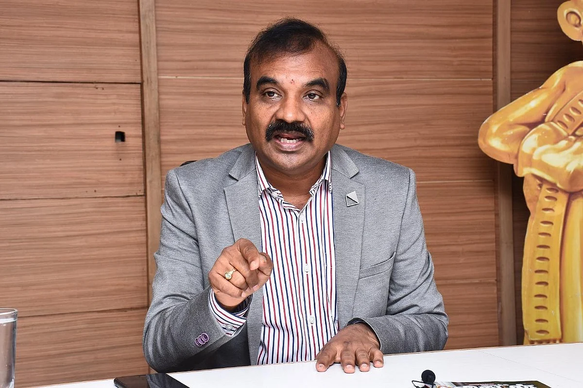 இன்ஜினீயரிங் படித்தால் வேலை கிடைக்காதா? - பதிலளிக்கிறார் கல்வி ஆலோசகர் ரமேஷ் பிரபா! #LetsLearn