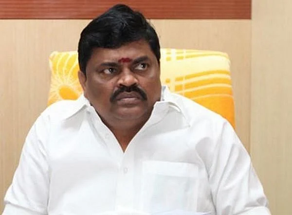 ராஜேந்திர பாலாஜியின் அதிரடிப் பேச்சுகளும்... சரவெடி சர்ச்சைகளும்!