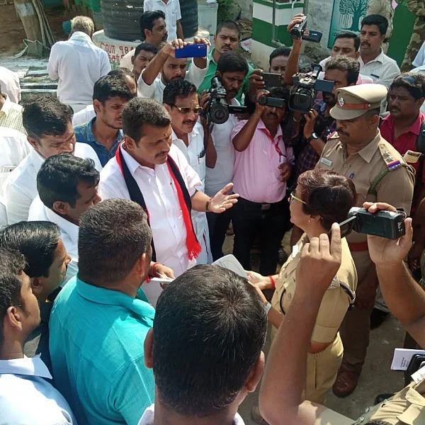 "காவல்துறையினர் ஆளுங்கட்சி நிர்வாகிபோல் செயல்படுகின்றனர்!" - செந்தில் பாலாஜி குற்றச்சாட்டு