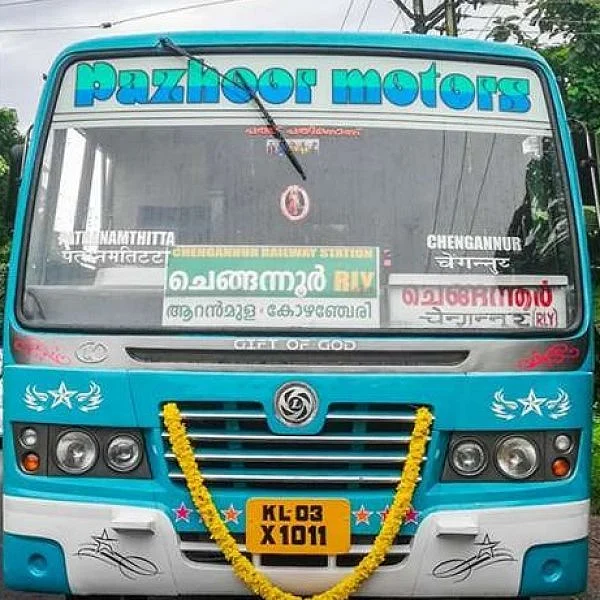 ‘என்னால் அவருக்கு நன்றி கூட சொல்ல முடியவில்லை’ - கேரளத் தந்தையை நெகிழவைத்த பஸ் கண்டக்டர்!