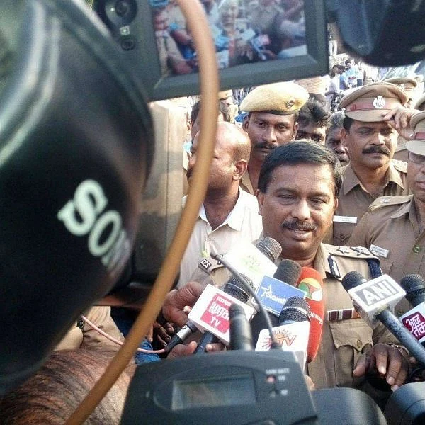 நம்பரில் சிக்கிய போலீஸ் ஐ.ஜி; விஸ்வரூபம் எடுத்த மதிப்பெண் விவகாரம் - பரிசாக வந்த பணியிட மாற்றம்