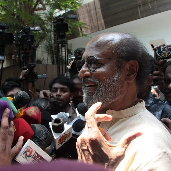 `மோடி என்கிற தனிமனிதரின் தலைமைக்குக் கிடைத்த வெற்றி!' - ரஜினி