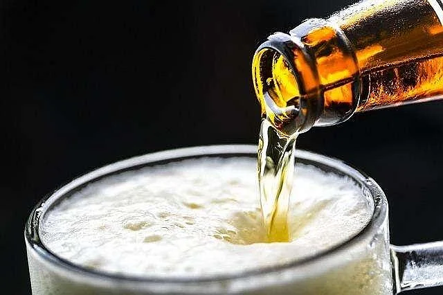 10 ஆண்டுக்குக் காவல் நிலையம் வரமுடியாது! - போலீஸாருக்கு செக் வைக்கும் பீகார் முதல்வர்