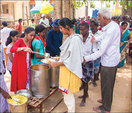 மத்தவங்க சந்தோஷமே நம் சொத்து!