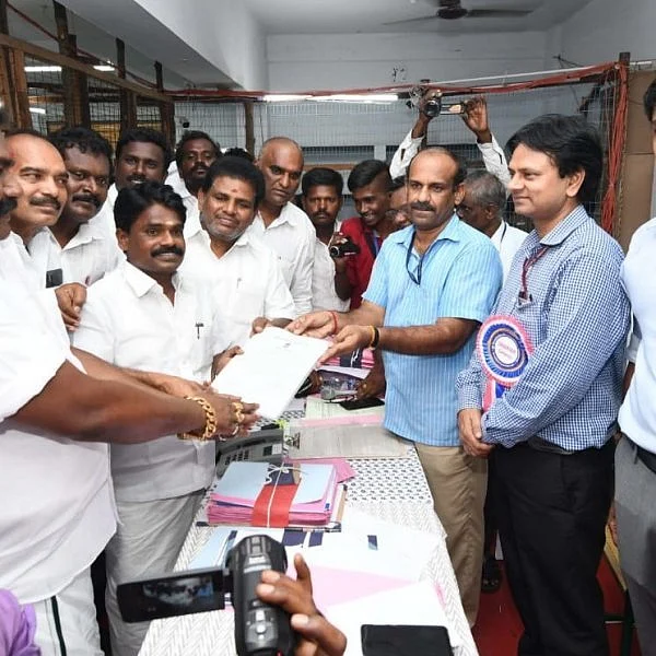30 ஆண்டுகளுக்குப் பின் ஓட்டப்பிடாரத்தில் தடம்பதித்த தி.மு.க! - அ.தி.மு.க கோட்டை தகர்ந்த பின்னணி