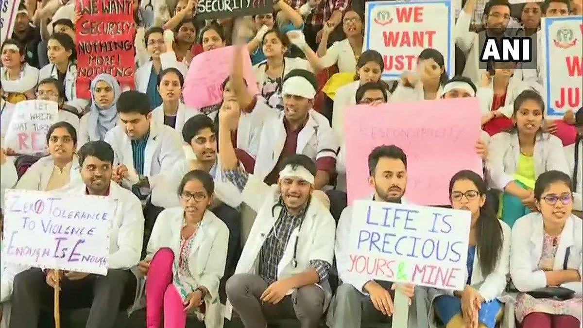 மருத்துவர்கள் போராட்டம்... பாதுகாப்புச் சட்டம் தீர்வாக அமையுமா? #DoctorsStrike
