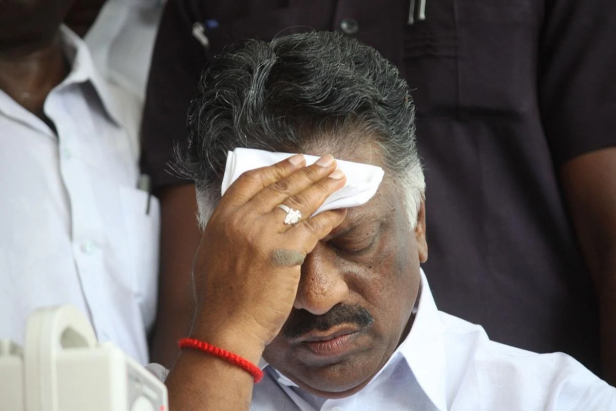 `ஓ.பி.எஸ் வீட்டுக்கே இந்த நிலைமையா?' - அலட்சிய அதிகாரிகளால் அப்செட்!