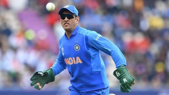 Dhoni gloves