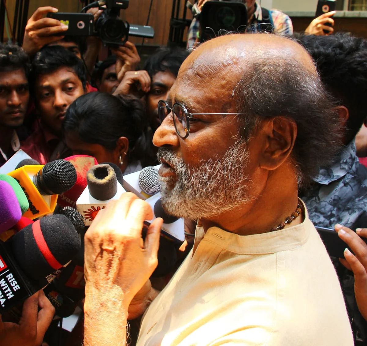 2021 சட்டப்பேரவைத் தேர்தல்... மீண்டும் தயங்குகிறாரா ரஜினி!?