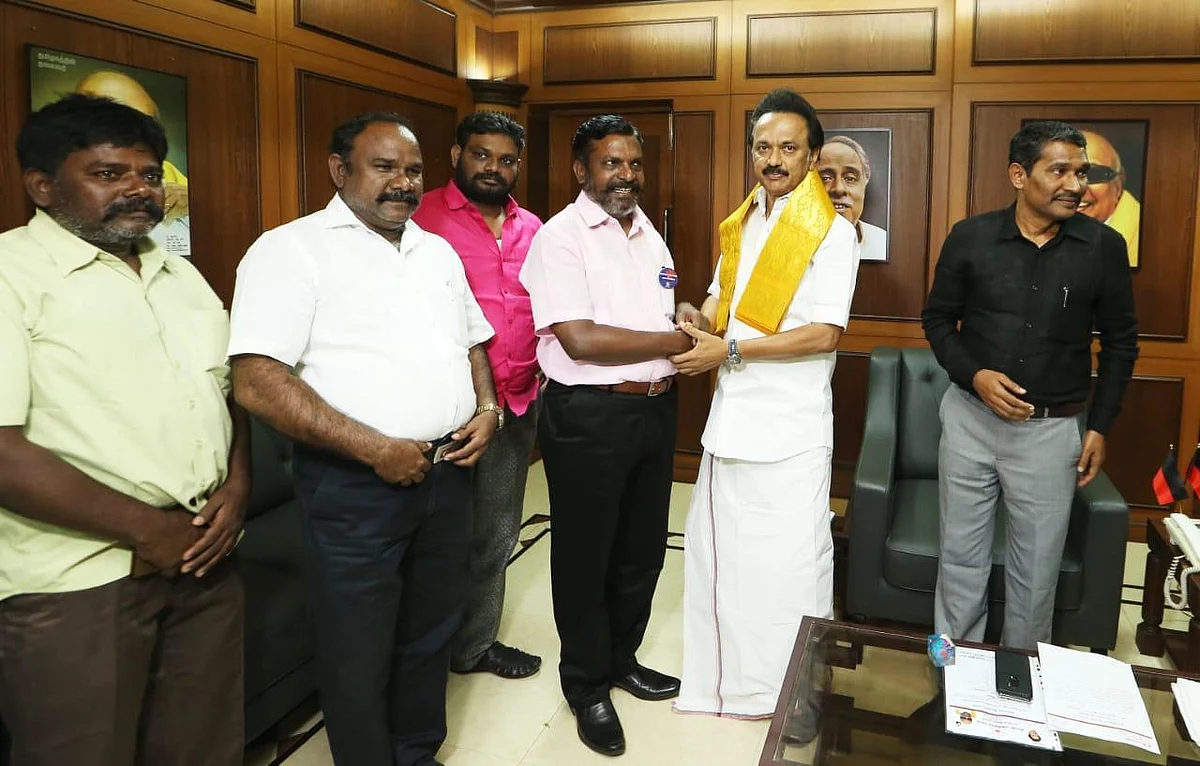 உதயநிதி 'மூன்றாம் கலைஞர்’ என்றால், இன்பநிதி 'நான்காம் கலைஞரா...’ யாரிடம் கேட்பது ஸ்டாலின்?