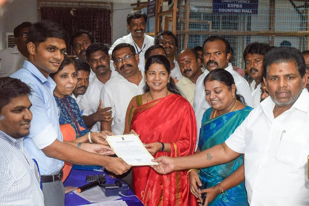 `அவரை விமர்சித்து மேலும் காயப்படுத்த விரும்பவில்லை!’ - தமிழிசை குற்றசாட்டுக்கு கனிமொழி பதில்