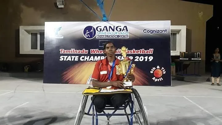 ``டிரெயின் என் காலில் ஏறினதுதான் நினைவிருந்துச்சு... இப்போ வீராங்கனை!" - சுபஜாவின் தன்னம்பிக்கை