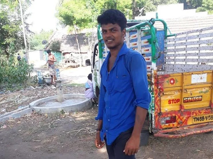 `இது சரி வராதுன்னு ரெண்டு பேருகிட்டேயும் சொன்னேன்!'- ஆணவக்கொலையால் மகனை இழந்த தாய் கதறல்