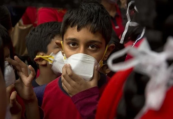 `ஆயுளில் இரண்டரை ஆண்டு குறையும்!'- இந்தியர்களை அச்சுறுத்தும் காற்று மாசுபாடு