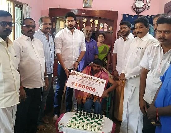 `சிறையிலிருந்து வெளிய வந்ததும் பார்த்துக்கறேன்!' - ஜெய் ஆனந்த்துக்கு உறுதி கொடுத்த சசிகலா