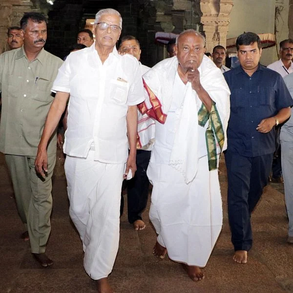 `மழை பெய்தால் மட்டுமே தமிழகத்துக்குத் தண்ணீர் திறக்கக்கப்படும்!' - கர்நாடகப் பொதுப்பணித் துறை அமைச்சர்